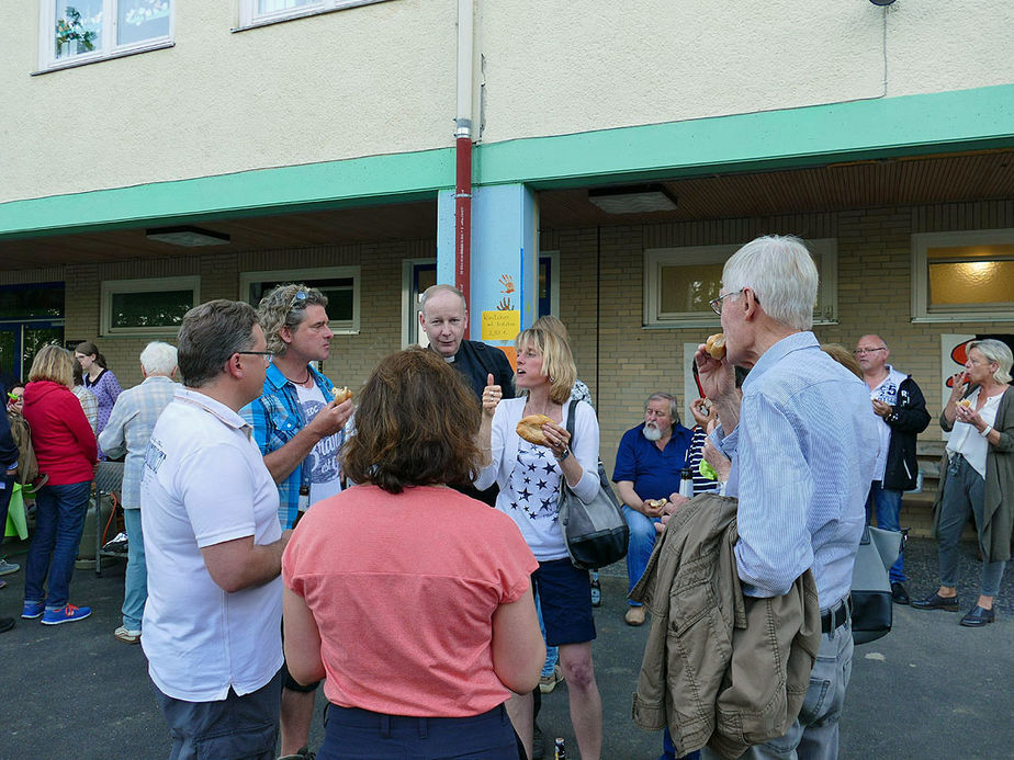 Baunataler Wallfahrt zur Naumburger Fatima Grotte (Foto: Karl-Franz Thiede)